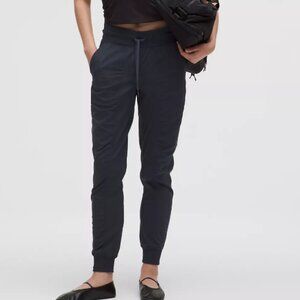 LULULEMON Dance studio jogger- EUC